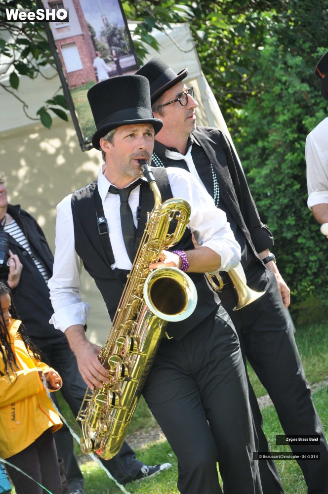 24/28 photos du spectacle NOLA 2nd Line