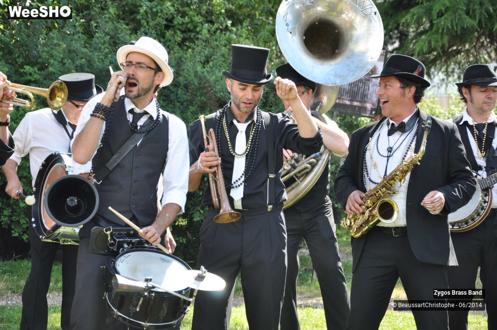 26/28 photos du spectacle NOLA 2nd Line