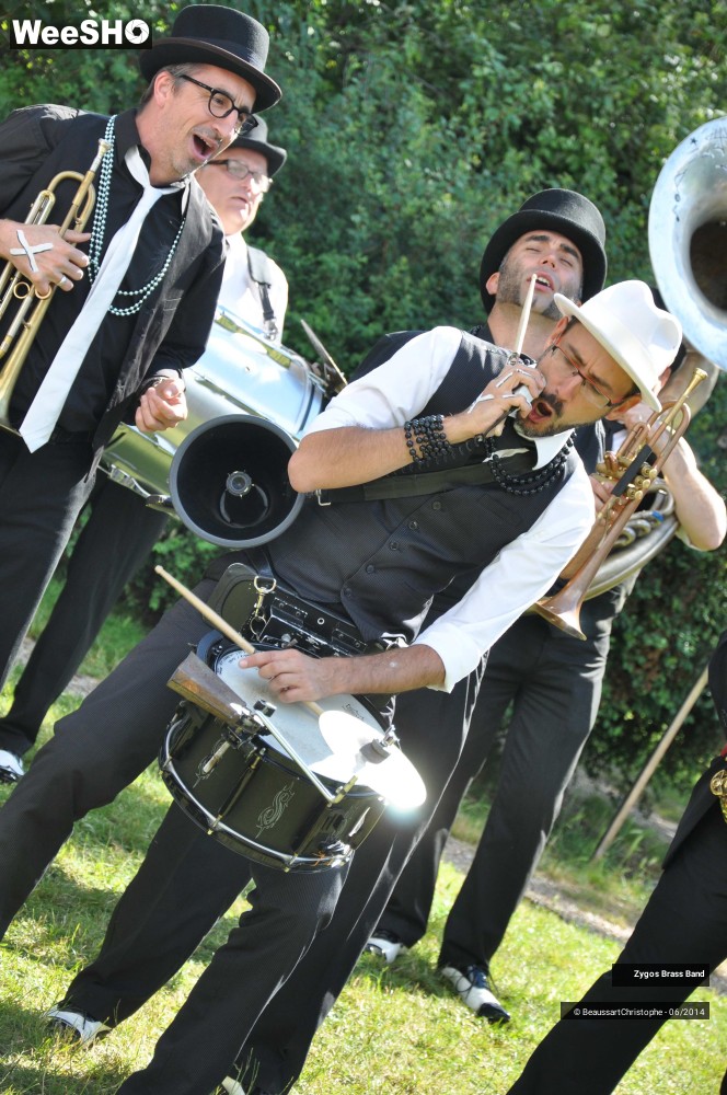 28/28 photos du spectacle NOLA 2nd Line