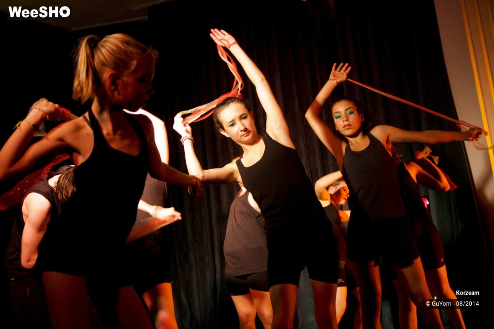 6/48 photos du spectacle Danse ton environnement
