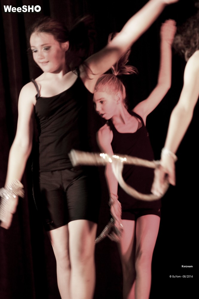 8/48 photos du spectacle Danse ton environnement