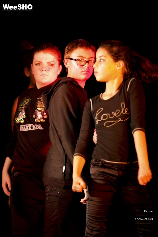 27/48 photos du spectacle Danse ton environnement