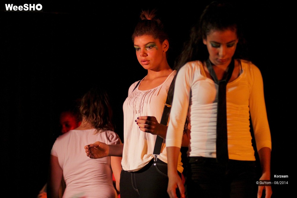 45/48 photos du spectacle Danse ton environnement