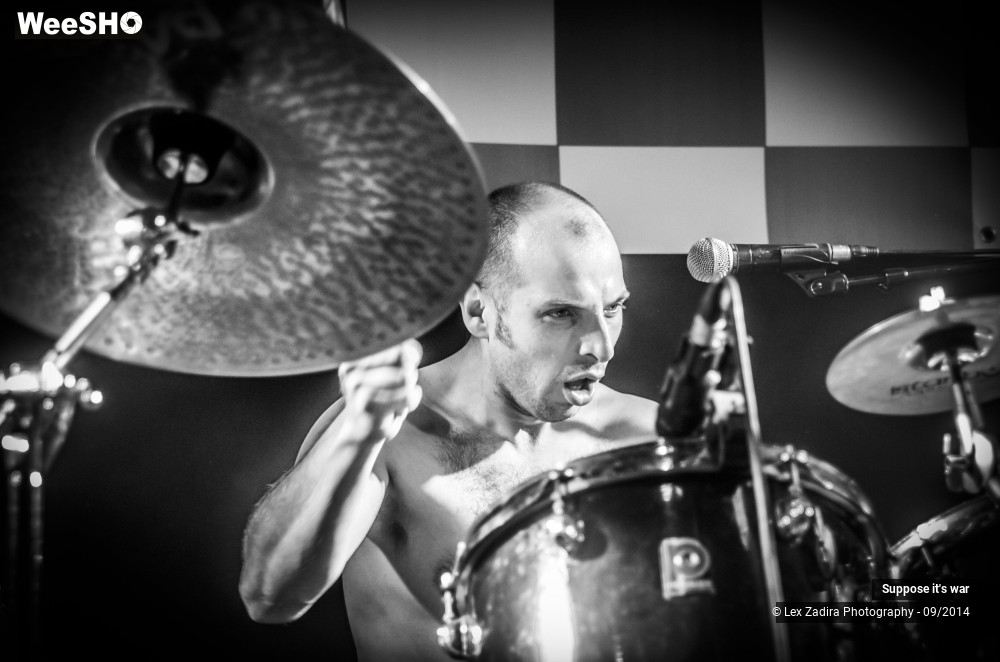 1/8 photos du spectacle Suppose It's War