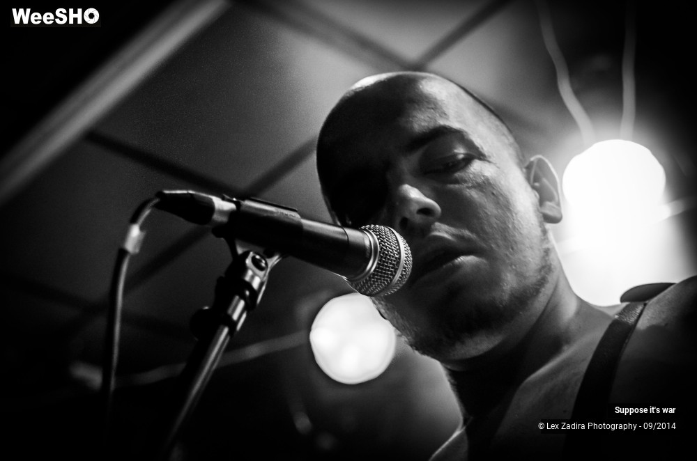 2/8 photos du spectacle Suppose It's War