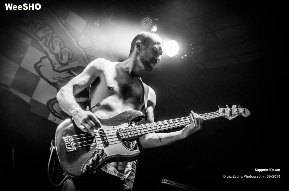 6/8 photos du spectacle Suppose It's War