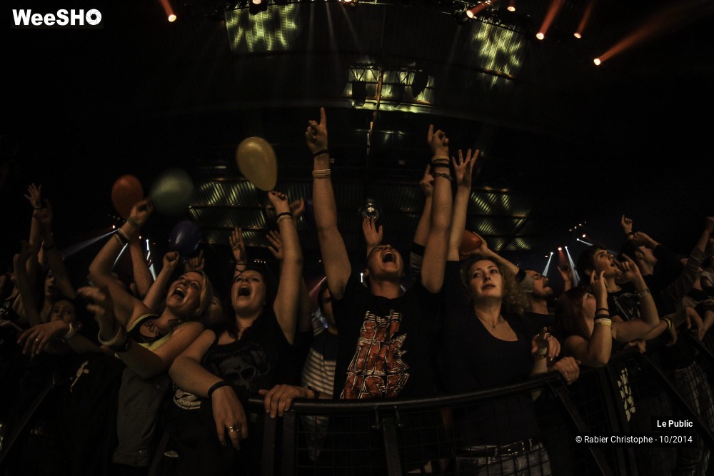 7/37 photos du spectacle Ambiance Skip The Use