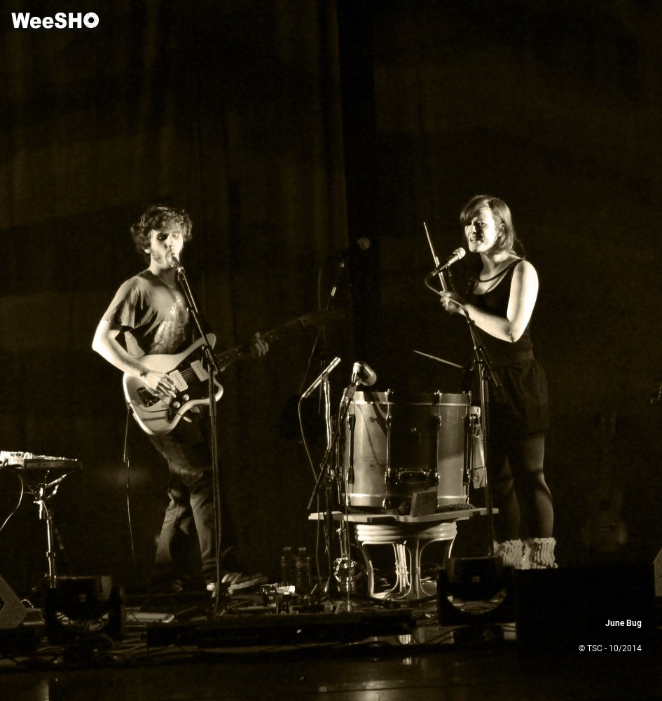 3/9 photos du spectacle June Bug