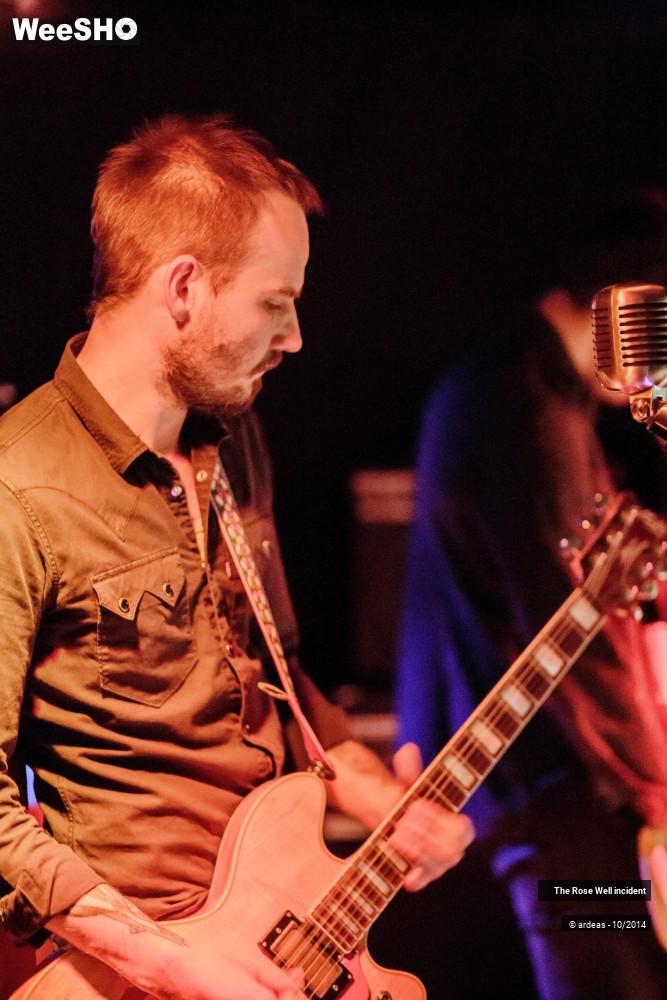 16/19 photos du spectacle The Rose Well incident