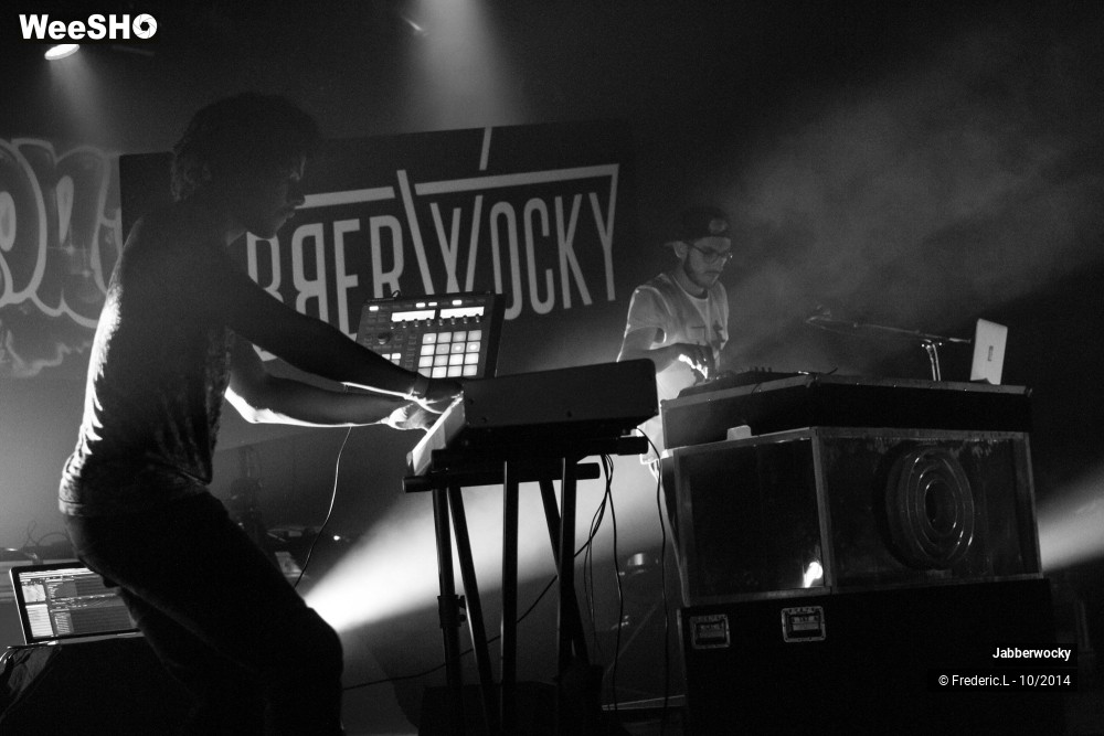 15/26 photos du spectacle JabberWocky