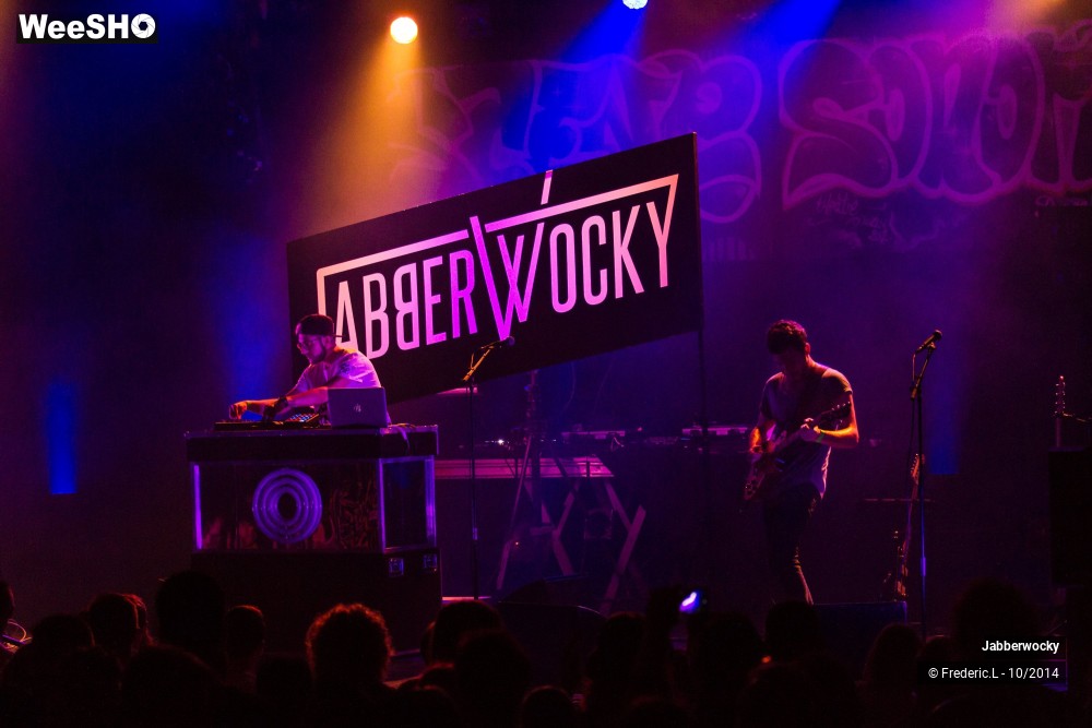 18/26 photos du spectacle JabberWocky