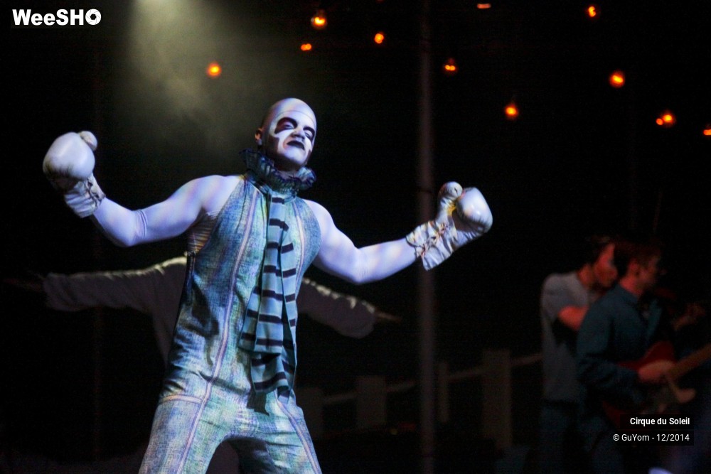 50/50 photos du spectacle Quidam - tableaux 1 & 2