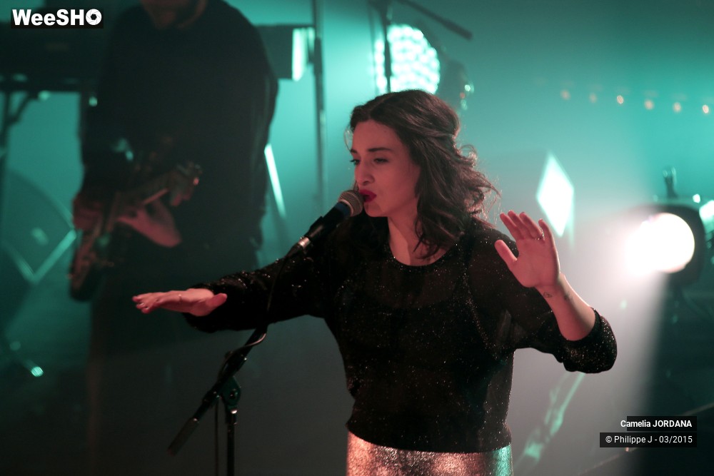 14/19 photos du spectacle Camélia Jordana