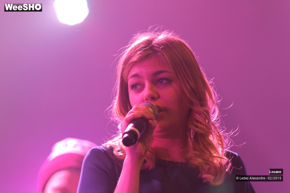 4/10 photos du spectacle Louane