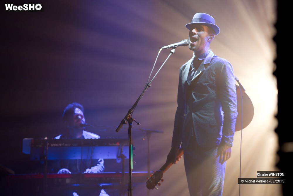 15/17 photos du spectacle Charlie WINSTON