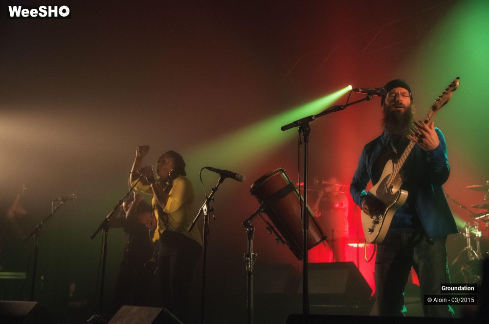 17/22 photos du spectacle Groundation