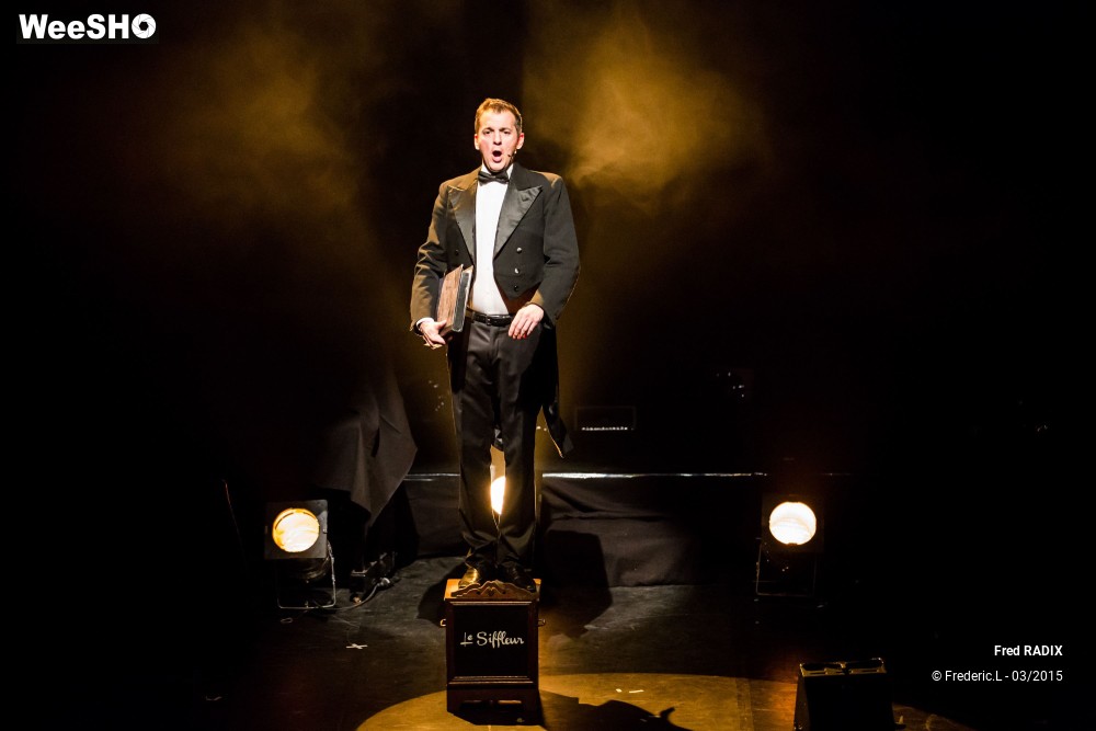 5/48 photos du spectacle Le Siffleur - Fred Radix