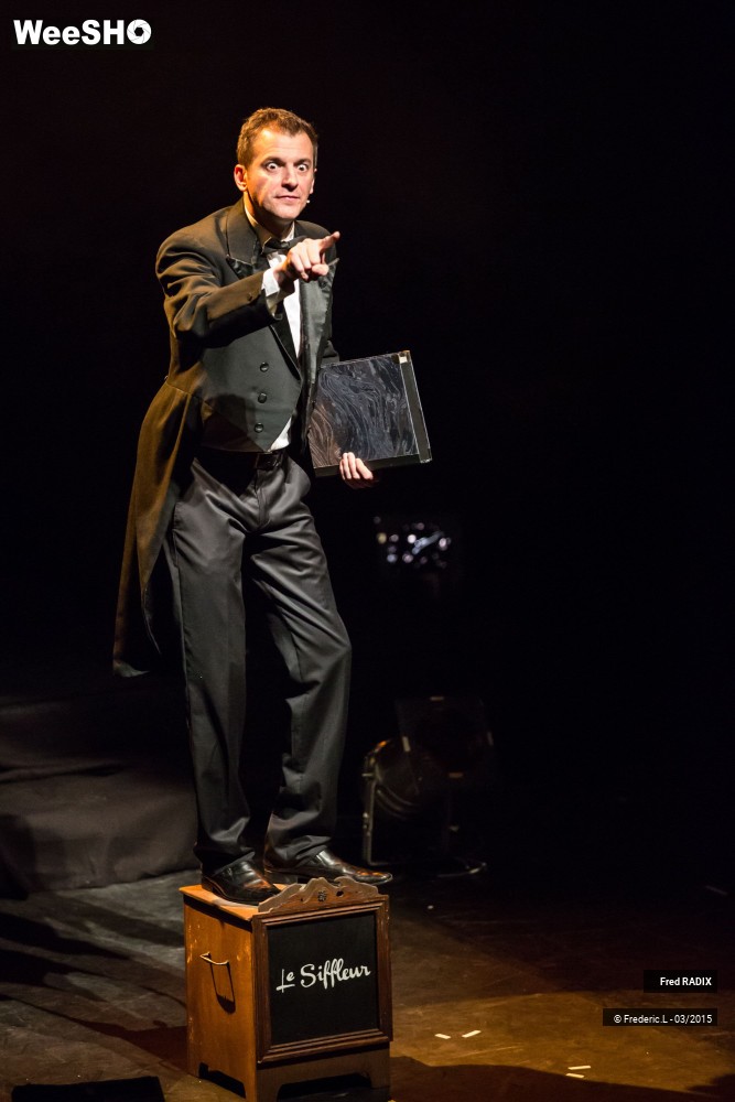 13/48 photos du spectacle Le Siffleur - Fred Radix