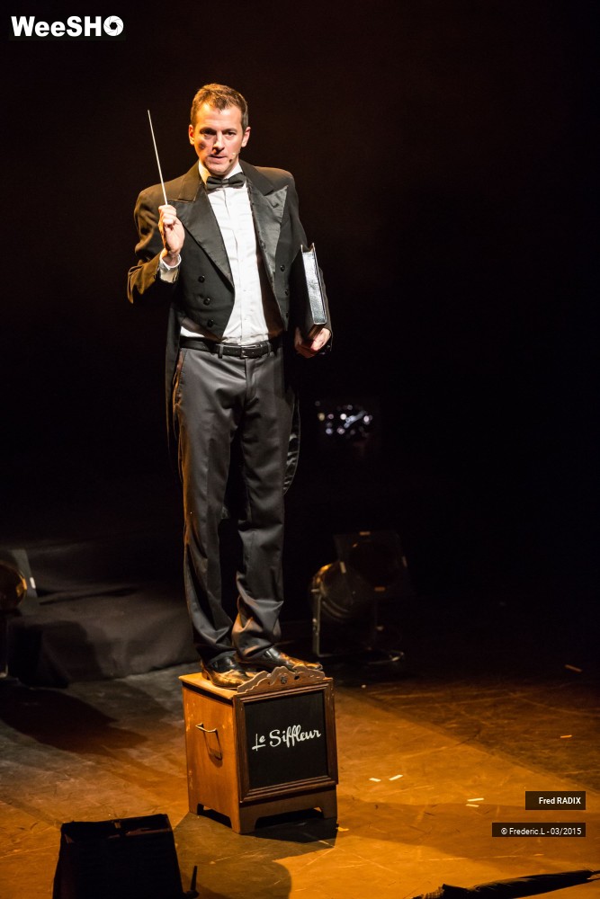22/48 photos du spectacle Le Siffleur - Fred Radix