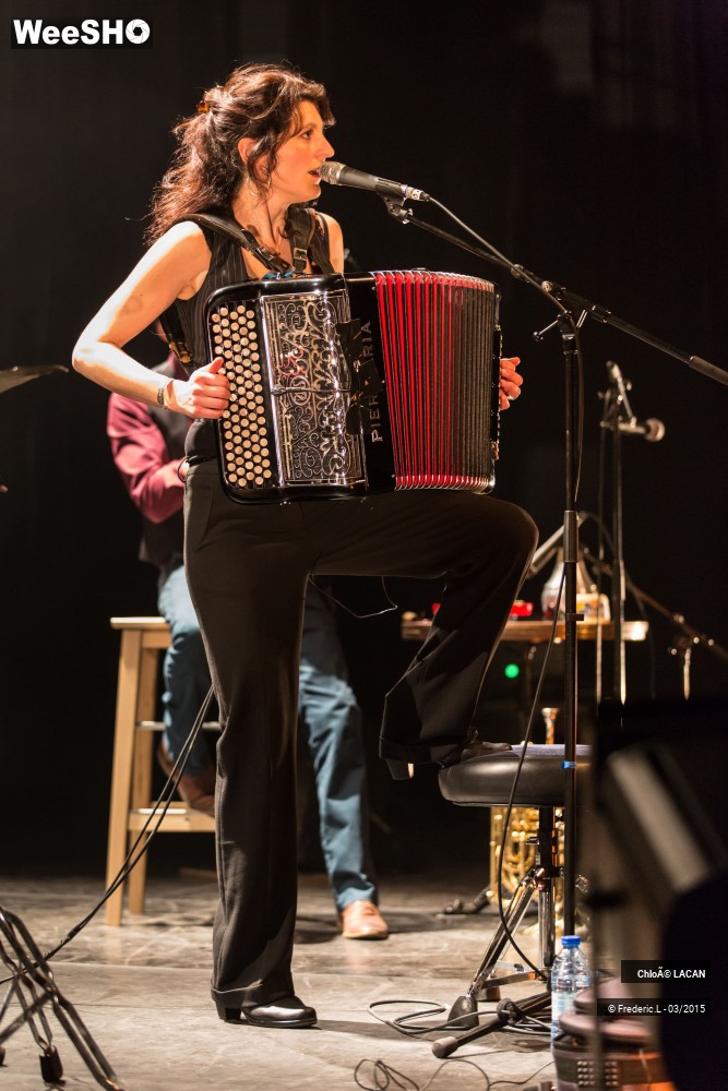 6/49 photos du spectacle Chloé Lacan