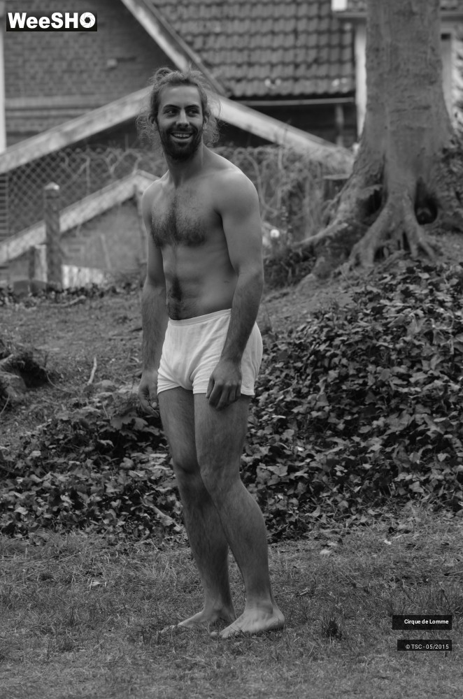 7/37 photos du spectacle L'herbe est plus rose ici 