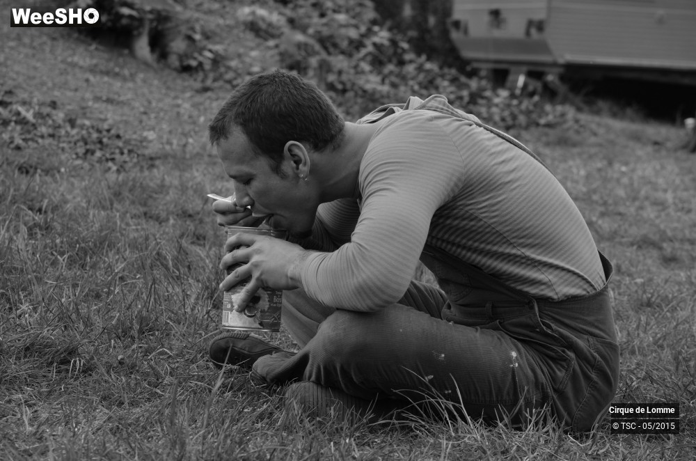 15/37 photos du spectacle L'herbe est plus rose ici 