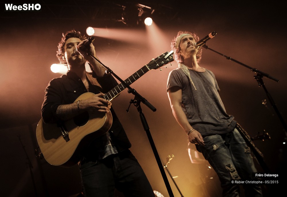 44/45 photos du spectacle Fréro Delavega