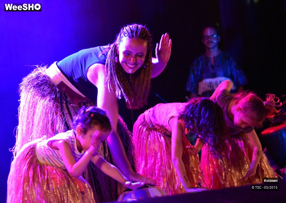 8/30 photos du spectacle Mon petit Pays
