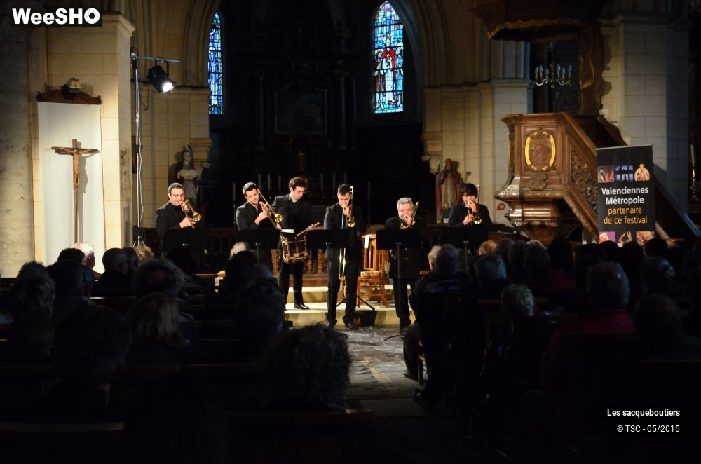 12/18 photos du spectacle La sacqueboute, de parades en divertissements