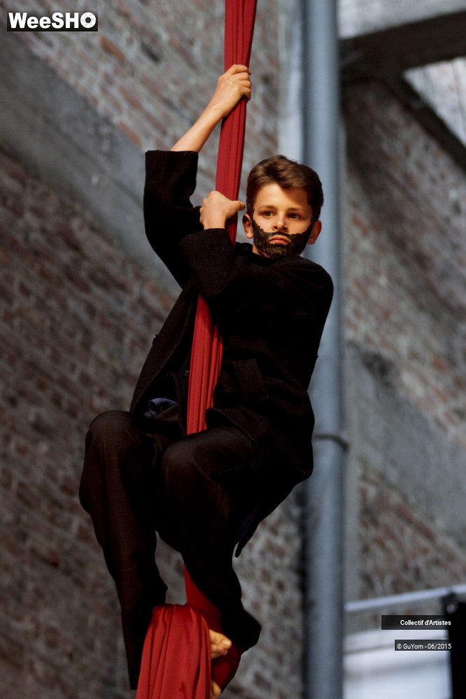 23/33 photos du spectacle Sacrée bouteille