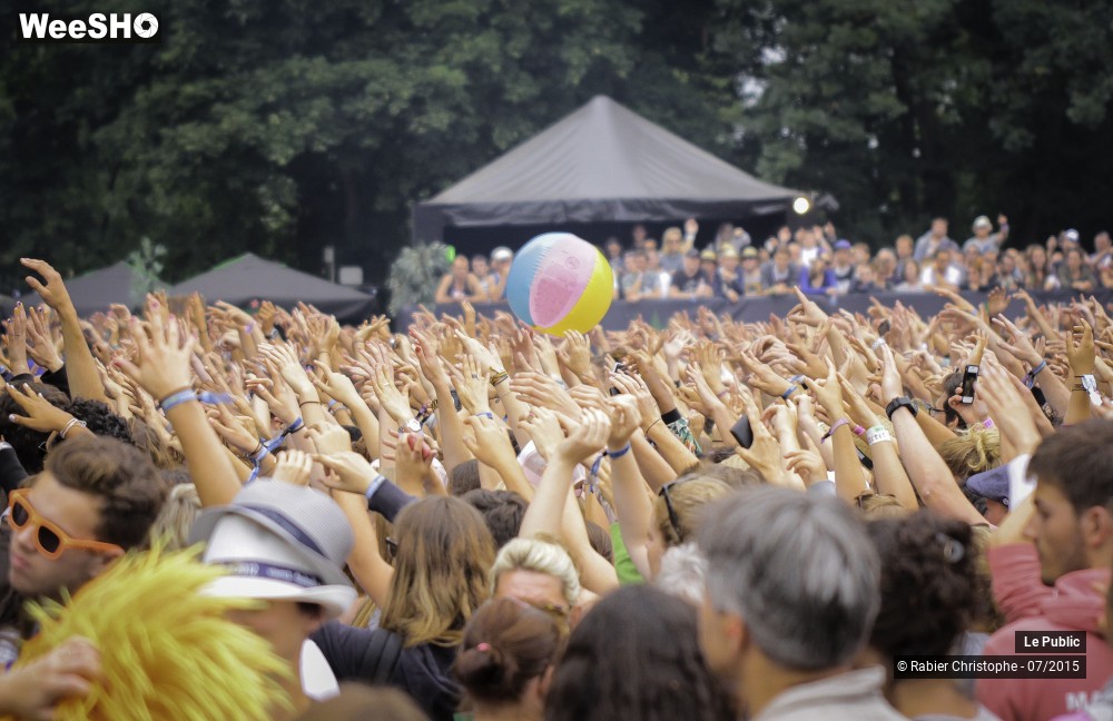 9/42 photos du spectacle Main Square 2015 Ambiance J3