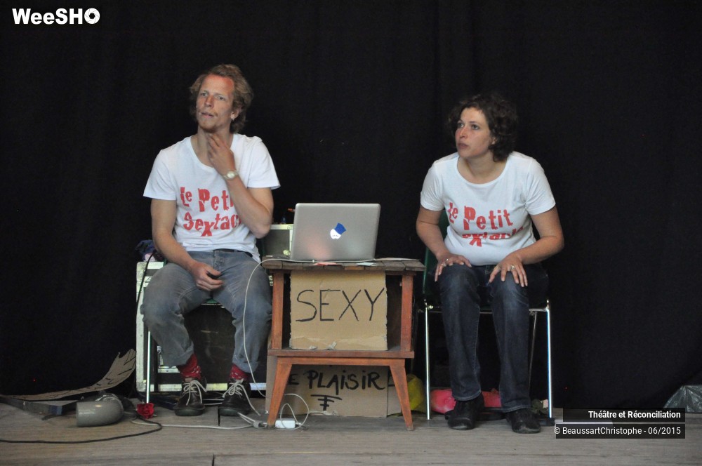 22/26 photos du spectacle Le Petit Sextacle