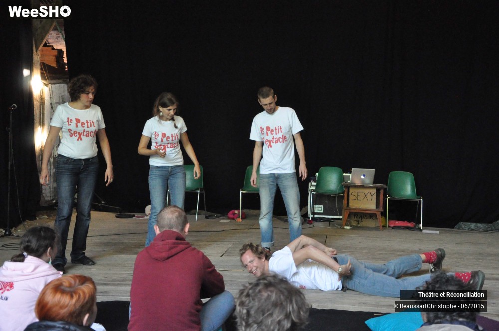 24/26 photos du spectacle Le Petit Sextacle