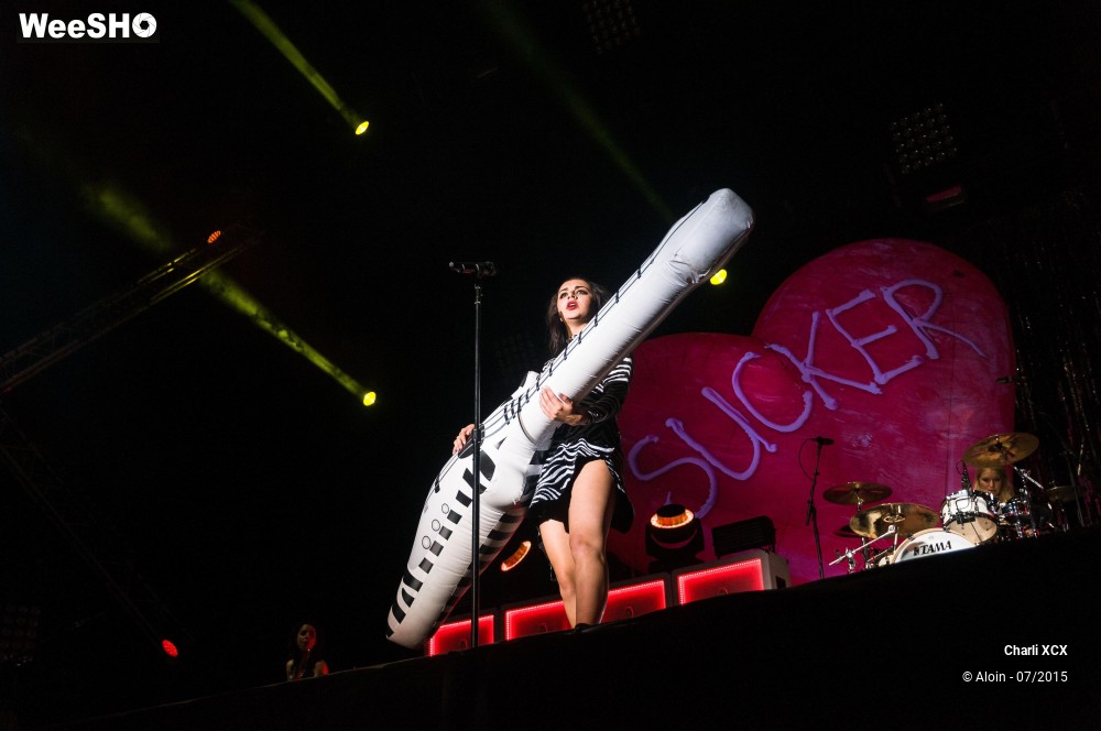 8/13 photos du spectacle Charli XCX