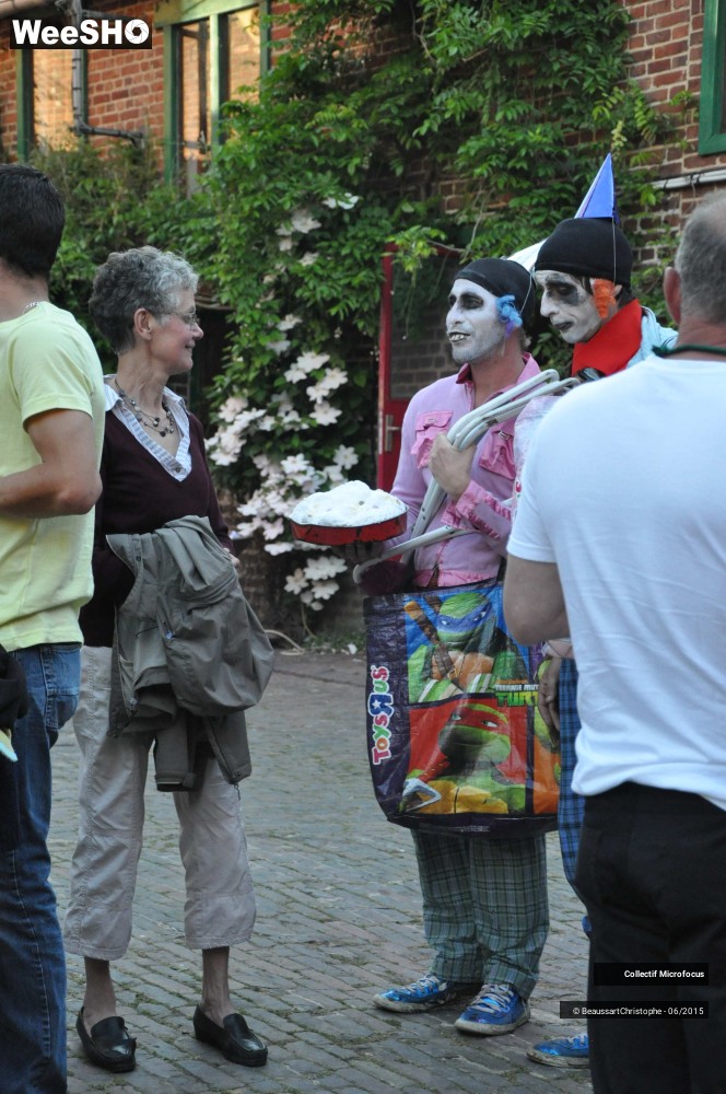 3/32 photos du spectacle Un jour par terre