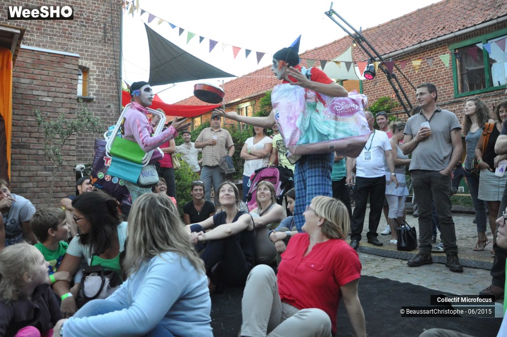 4/32 photos du spectacle Un jour par terre