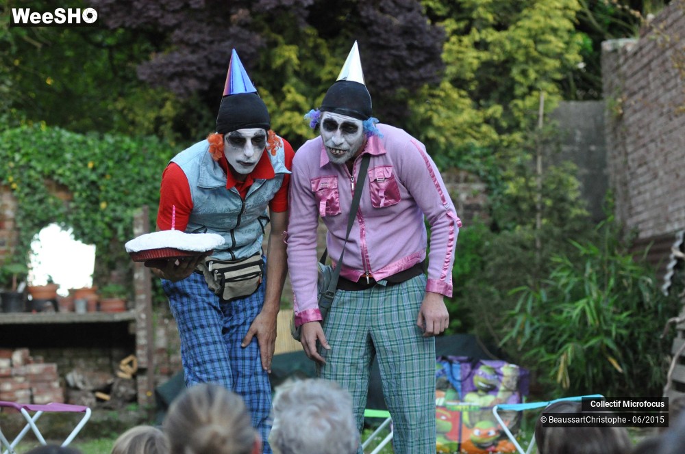 12/32 photos du spectacle Un jour par terre