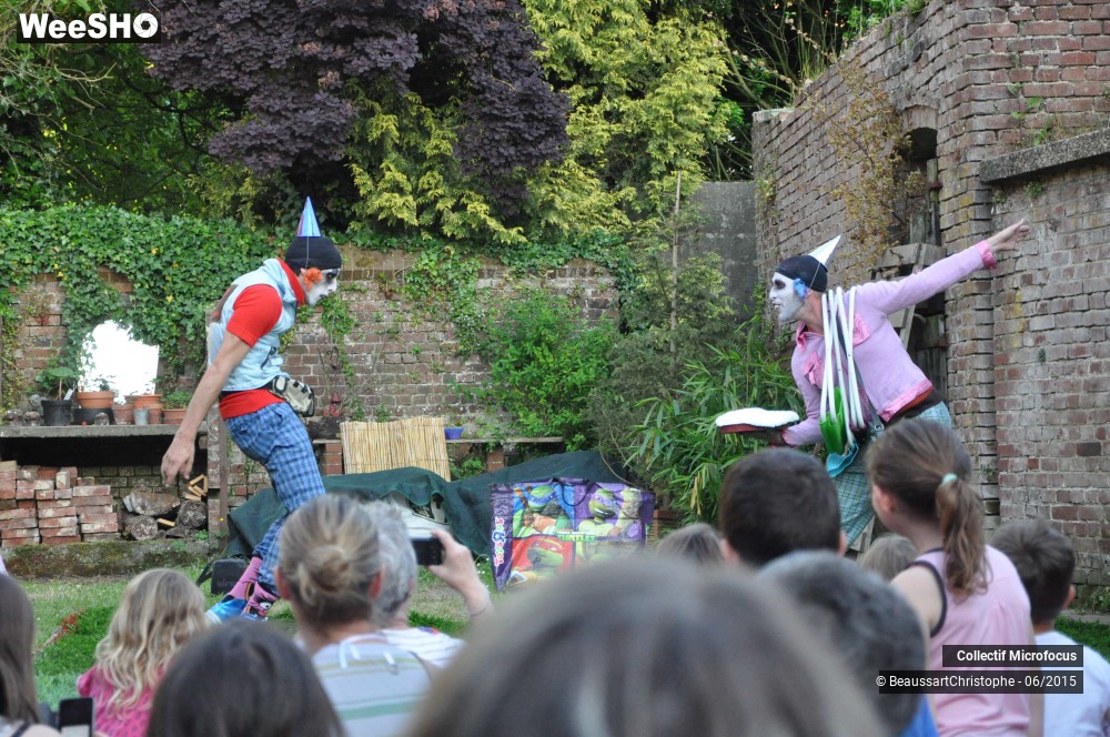 25/32 photos du spectacle Un jour par terre