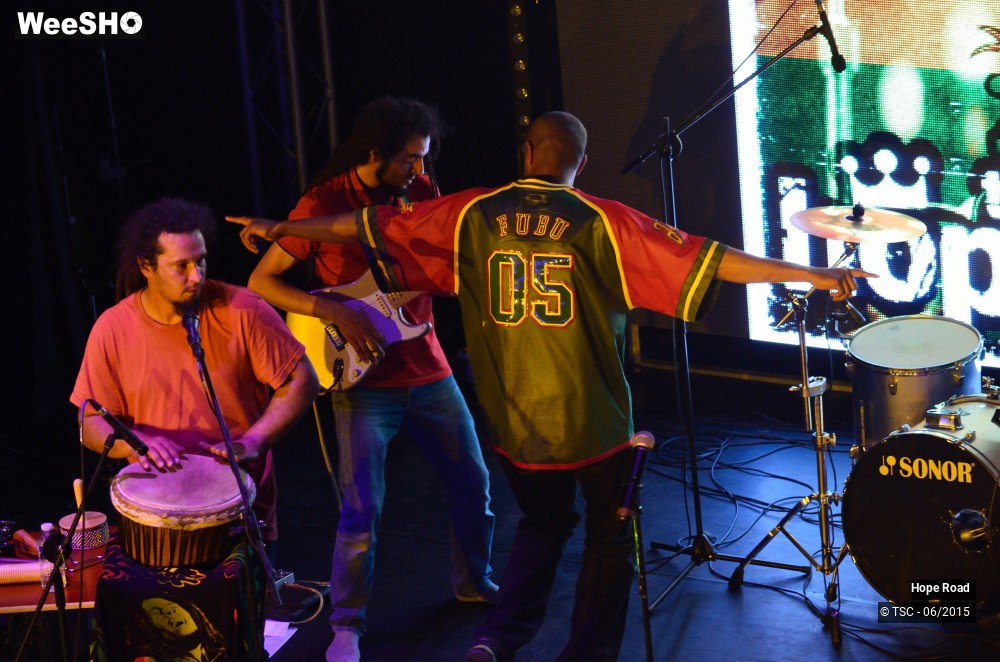 5/35 photos du spectacle Hope Road