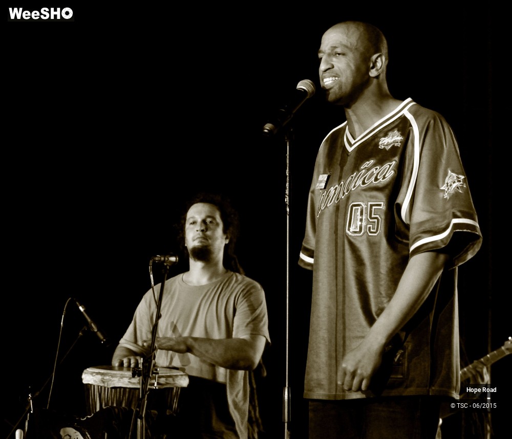 8/35 photos du spectacle Hope Road