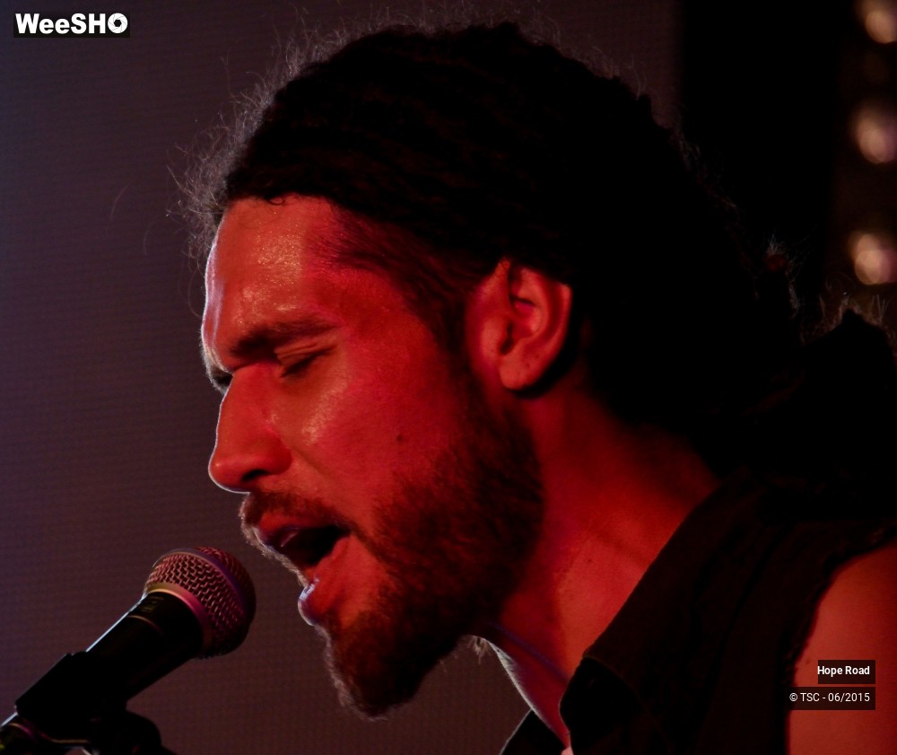 11/35 photos du spectacle Hope Road
