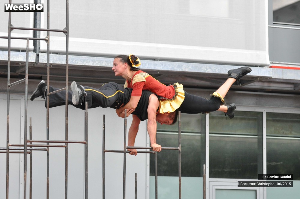 38/38 photos du spectacle Du plomb dans le gaz