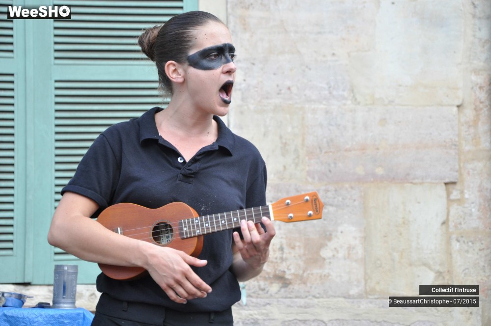 1/41 photos du spectacle Le Tour de Chant de l'Intruse