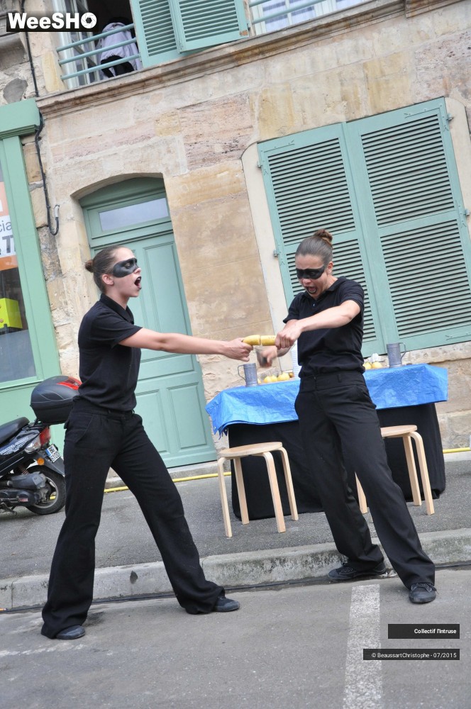 7/41 photos du spectacle Le Tour de Chant de l'Intruse