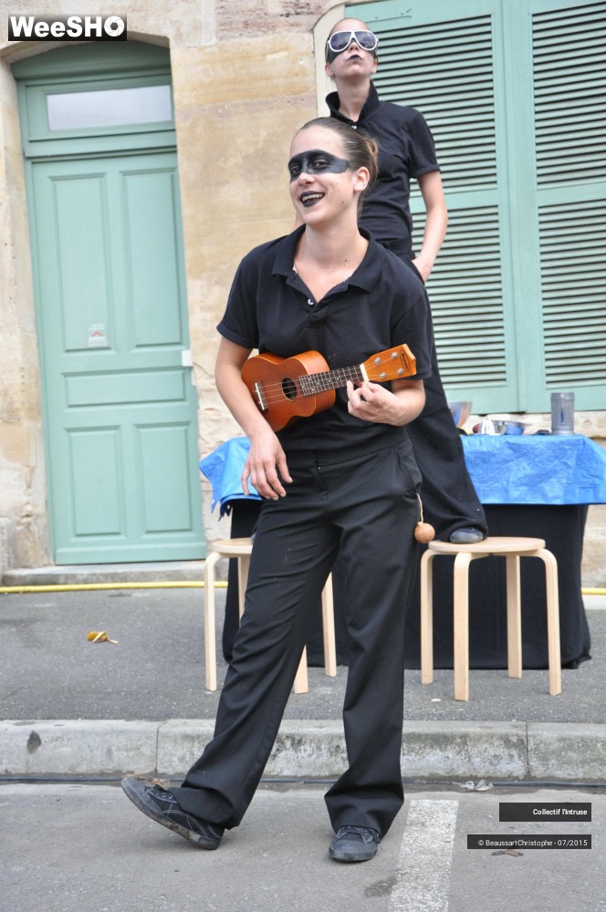 8/41 photos du spectacle Le Tour de Chant de l'Intruse
