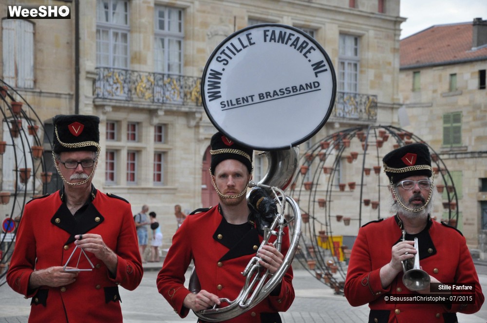 4/15 photos du spectacle Stille Fanfare