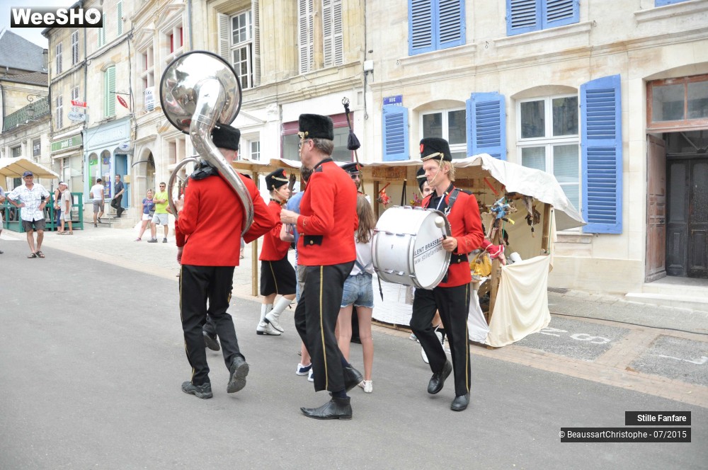 13/15 photos du spectacle Stille Fanfare