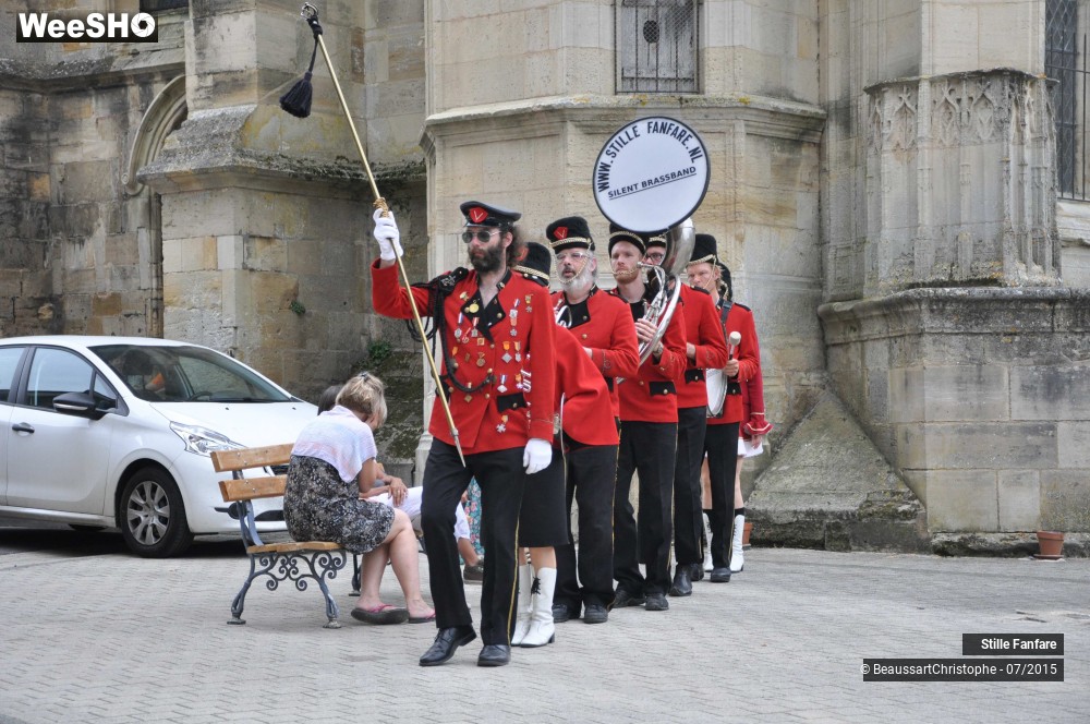 15/15 photos du spectacle Stille Fanfare