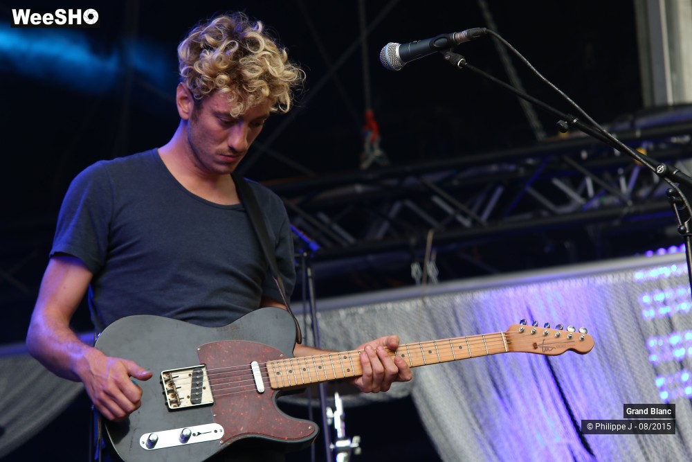 1/32 photos du spectacle Grand Blanc