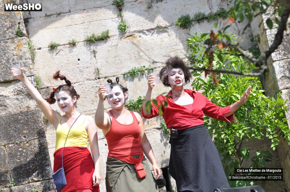 2/43 photos du spectacle Les Miettes de Margoula